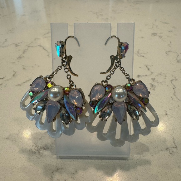 Betsey Johnson pearl bling earrings - Picture 2 of 4